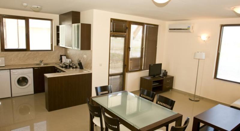 Lighthouse Golf & Spa Apartments Балчик Экстерьер фото